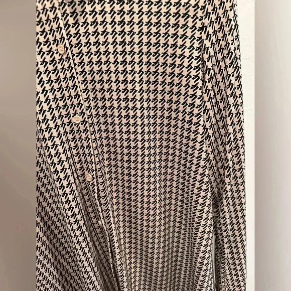 Adrianna Papell Button Down Shirt Sz Large - Picture 8 of 9